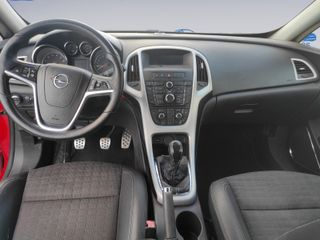 Opel Astra 2012