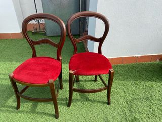 Sillas Isabelinas Madera caoba y Terciopelo.