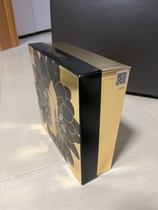 Caja Carolina Herrera Dorada  GOOD GIRL