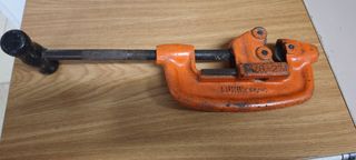 Cortador de Tubo LUNIK SPAIN 1/8-2