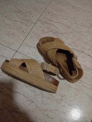 Sandalias de esparto beige