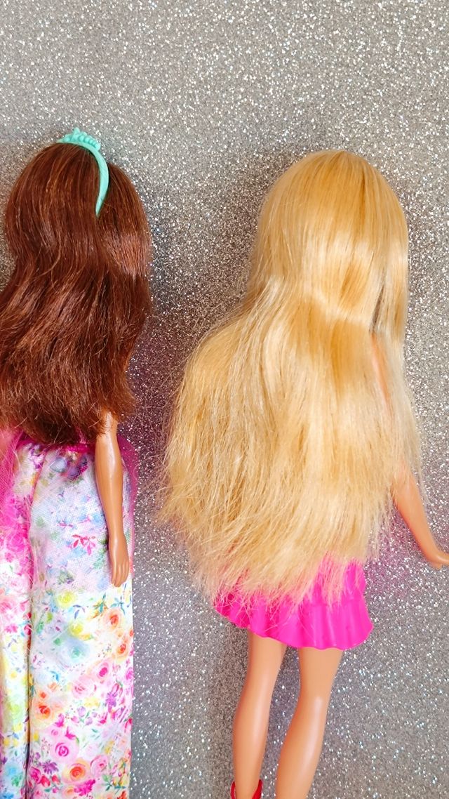 3 Barbies princesas, una canta y tiene luz