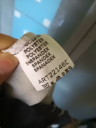 Pantalón Capri Lunares Pinzas Negro