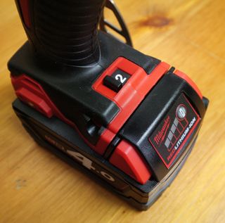 Atornillador Milwaukee M18 BID 4Ah 200Nm NUEVO