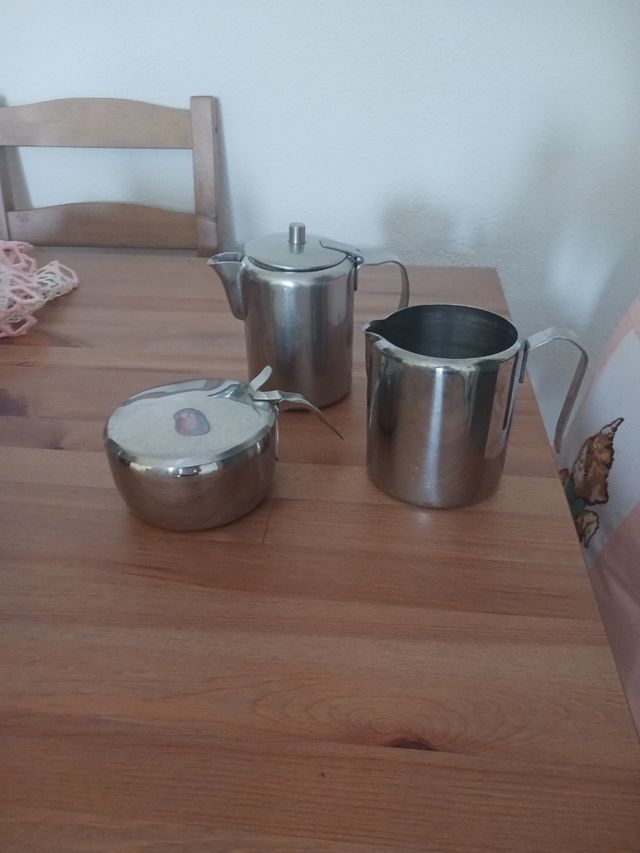 Lechera o cafefera,Tetera y Azucarero acero inox