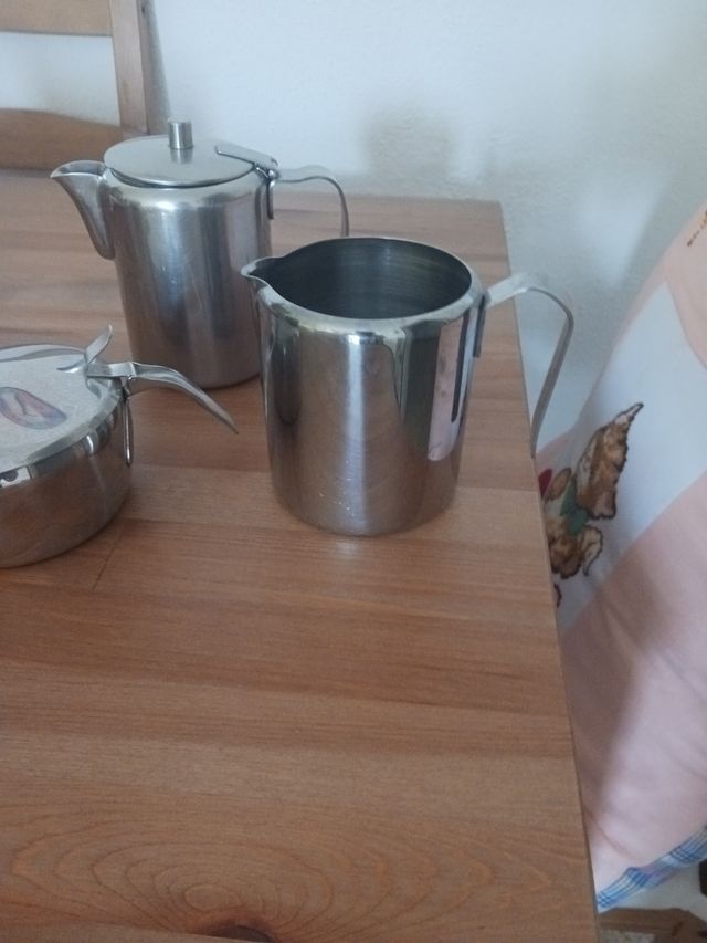 Lechera o cafefera,Tetera y Azucarero acero inox