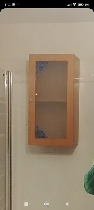 Lavabo con Mueble y Espejo y mueble auxiliar.