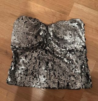 Top lentejuelas plateadas