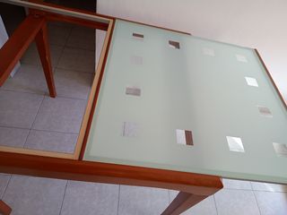 Mesa de comedor extensible y 6 sillas