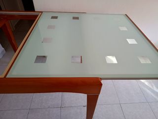 Mesa de comedor extensible y 6 sillas