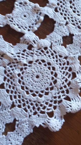 Centro tavola uncinetto quadrato bianco