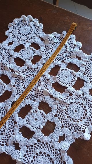 Centro tavola uncinetto quadrato bianco