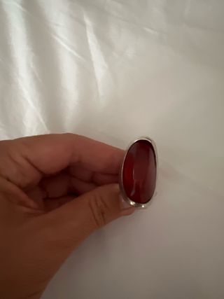 Anillo Uno de 50 Plata con Piedra Roja