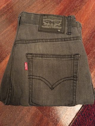 Pantalón Corto Levi's Gris Talla 10AÑOS
