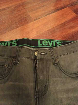 Pantalón Corto Levi's Gris Talla 10AÑOS