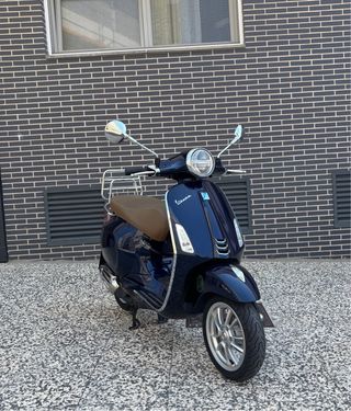 Vespa 125 Primavera Azul
