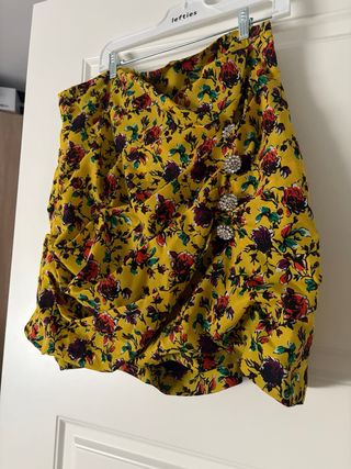 Conjunto body y falda