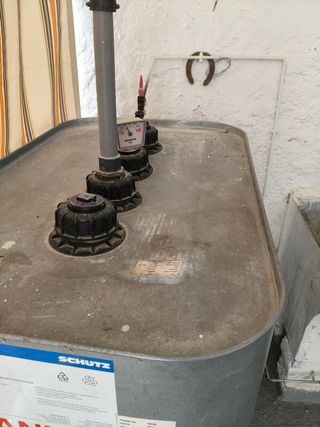 Depósito gasoil 700L SCHUTZ