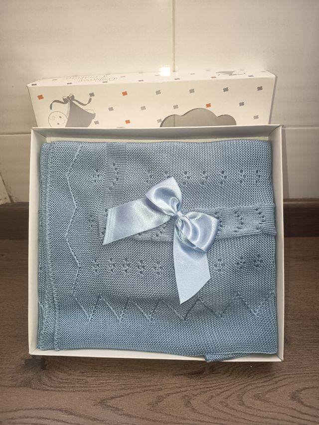 Toquilla azul para bebé