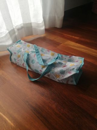 Cuna de viaje para muñecas