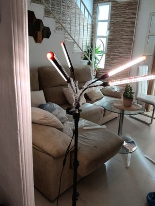 Lámpara de pie con 3 focos LED