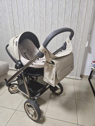 Cochecito Bebecar de 3 piezas.