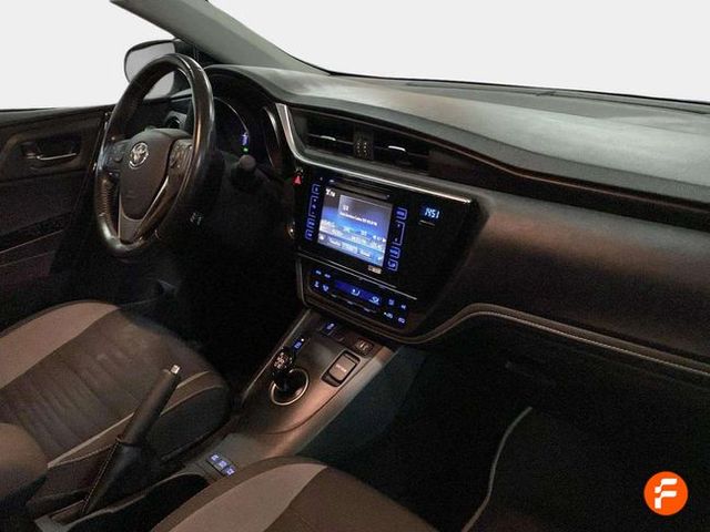 Toyota Auris 1.8 140H Active Touring Sports