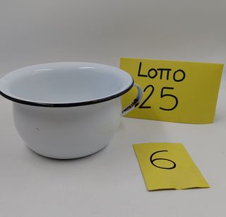 Pitale vintage in metallo smaltato