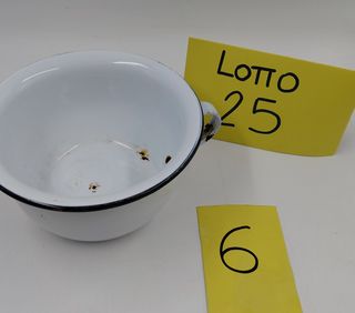 Pitale vintage in metallo smaltato