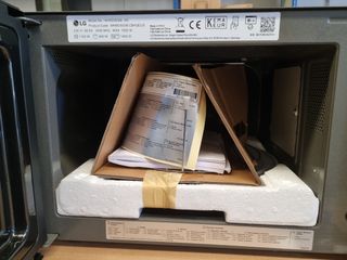 Microondas LG MH6535GIB con grill