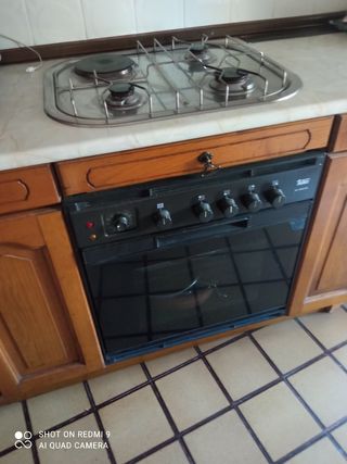 Horno, lavavajillas y placa de cocina