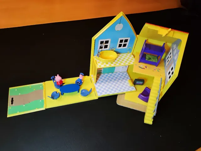 Casa y colegio de Peppa Pig