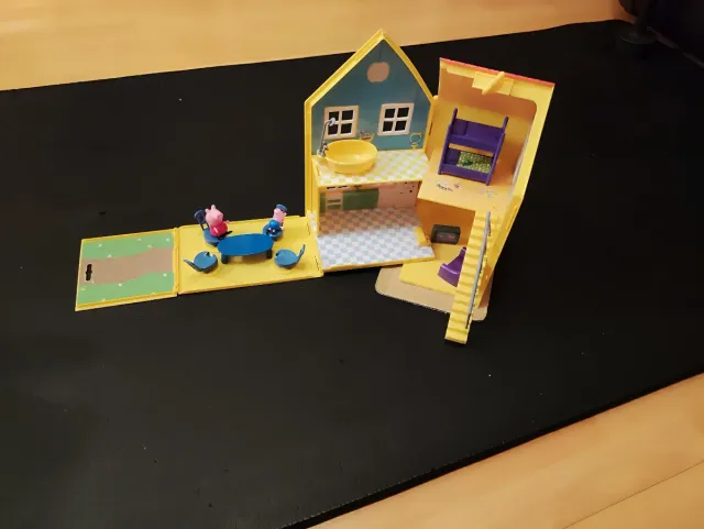 Casa y colegio de Peppa Pig