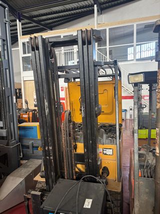 Carretilla Eléctrica Caterpillar