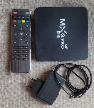 MXQ 4K PRO Smart TV Box con mando