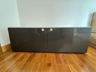 Aparador Ikea Bestå Gris y Blanco