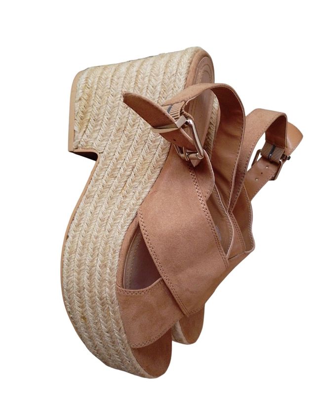 Sandalias de cuña marrones