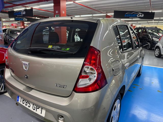 Dacia Sandero 2009