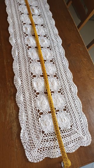 Runner uncinetto bianco