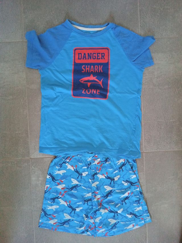 Dos Pijamas corto niño talla 9-10 años.