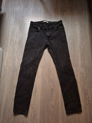 Pantalón vaquero negro Mango