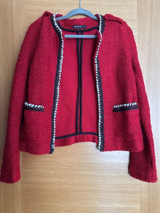 Chaqueta roja Stradivarius Talla S
