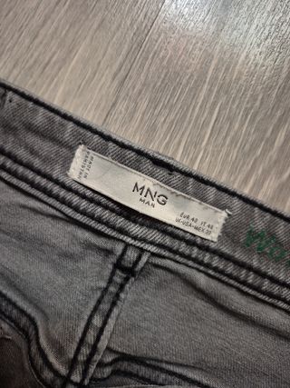 Pantalón vaquero gris Mango