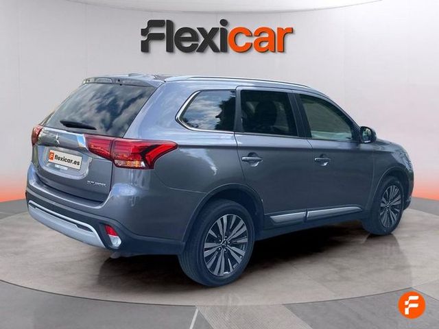 Mitsubishi Outlander 200 MPI Kaiteki CVT 2WD 7 Plazas
