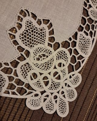 Set 5 centri ricamo pizzo