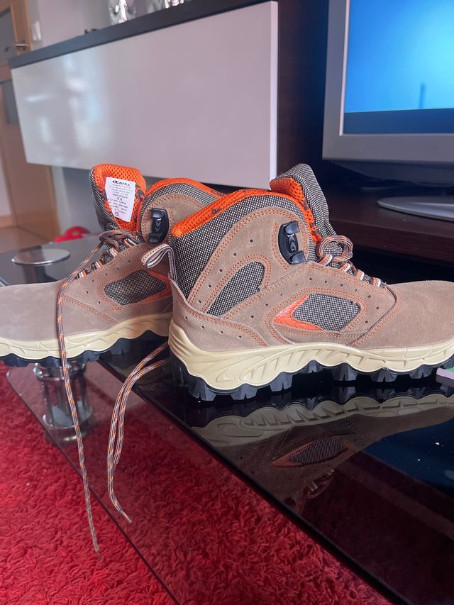 Zapatos de seguridad Cofra nuevos