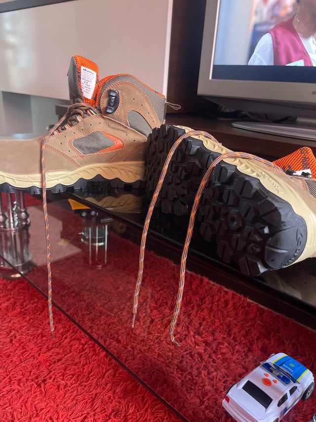 Zapatos de seguridad Cofra nuevos