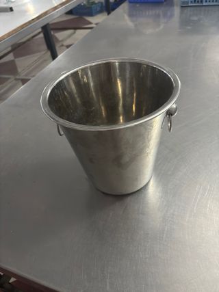 5 Cubiteras Metálicas