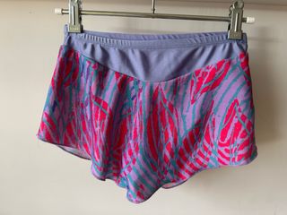 Falda de patinaje artístico con estampado