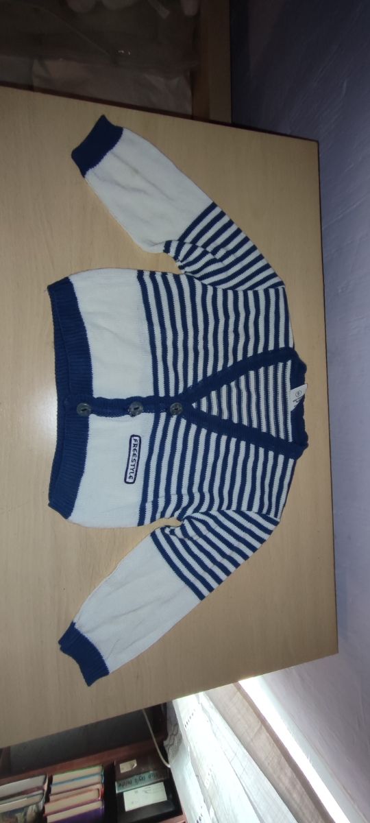 Rebeca de bebé a rayas